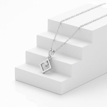 Glitz Luxe Neckpiece