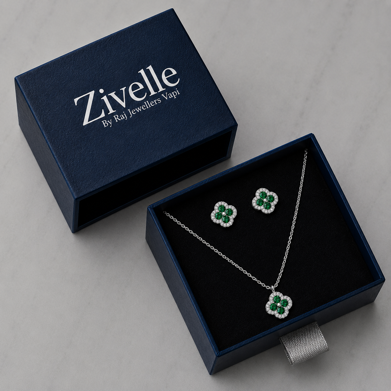 Emerald Clover Jewellery Set