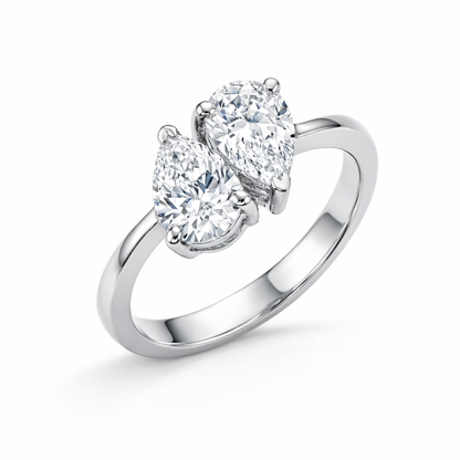 Glitz Duelis Pear Ring