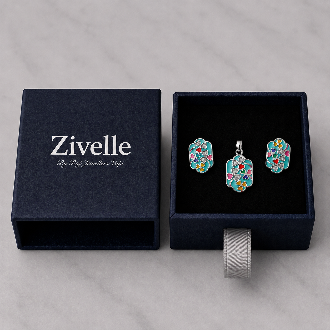 Enamel Amora Pendant set
